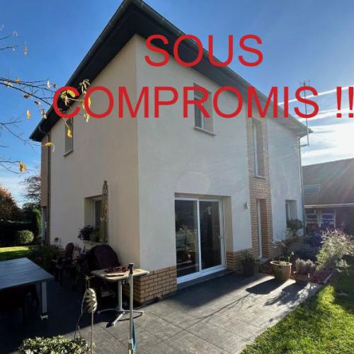 Pavillon individuel R+1 de 2012 développant 115m2 et bâti su