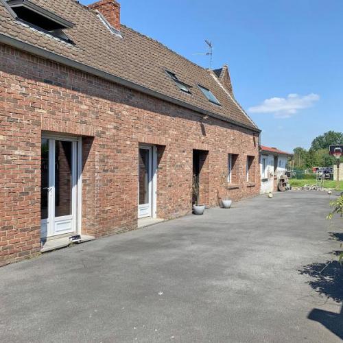 EXCLUSIVITE !! Longère semi-individuelle secteur prisée, ent