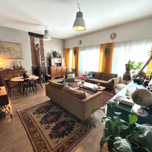 Porche des accès, maison rénovée avec charme et cachet !! 