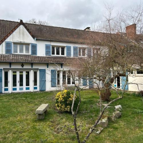 Centre ville, immeuble à usage mixte développant plus de 257