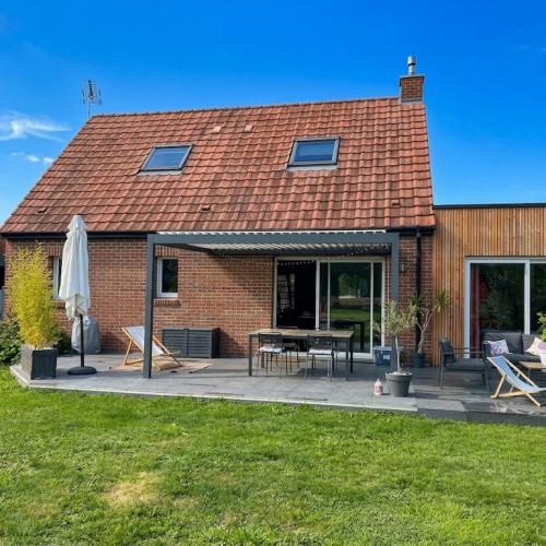 Pavillon individuel semi plain-pied, développant 141m2 et bâ