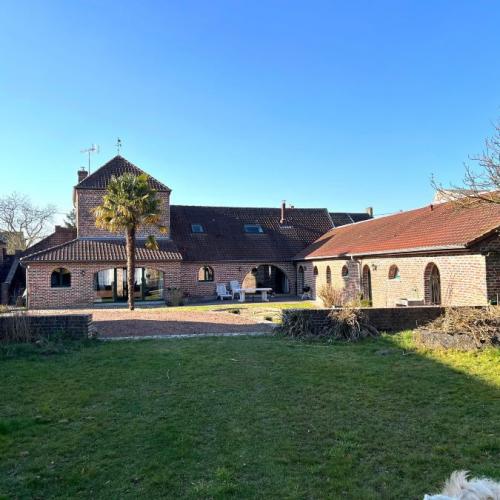Ancienne Brasserie rénovée avec gout, charme et cachet, 251m