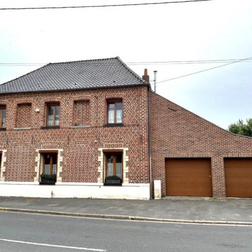 Maison de campagne individuelle de 156m2 bâtie sur une parce