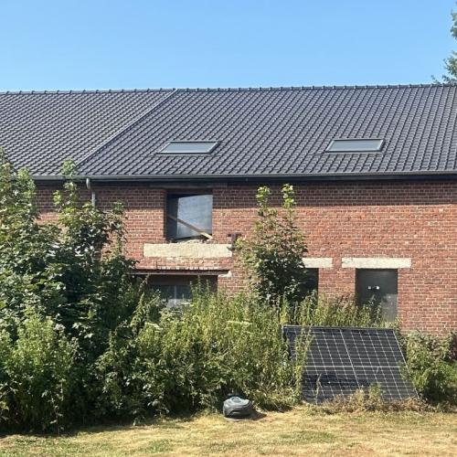 Grange à rénover développant 243m2 environ, toiture neuve ! 