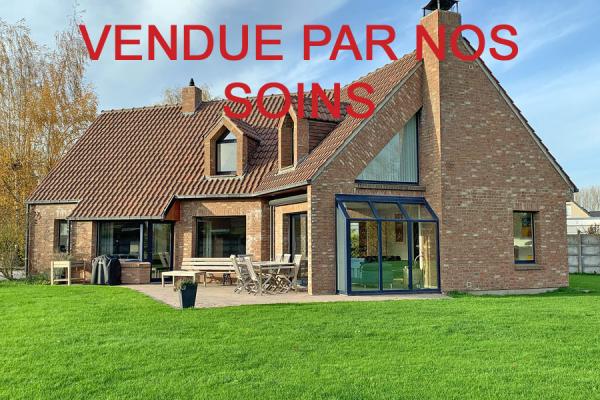 Pavillon d'architecte sur beau terrain arboré et clos !! ,