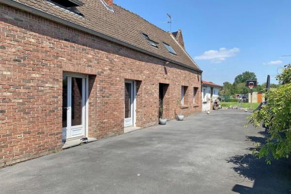 EXCLUSIVITE !! Longère semi-individuelle secteur prisée, ent