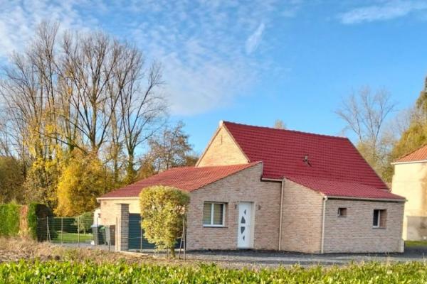 Maison de campagne individuelle située au calme et proche de