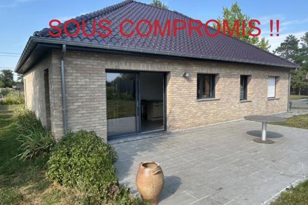 Plain-pied individuel achevé en 2014 développant 110,85m2 et