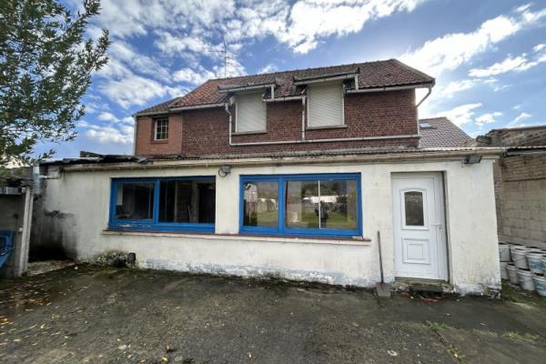 Proche A23, beau potentiel pour cette maison à rénover dével