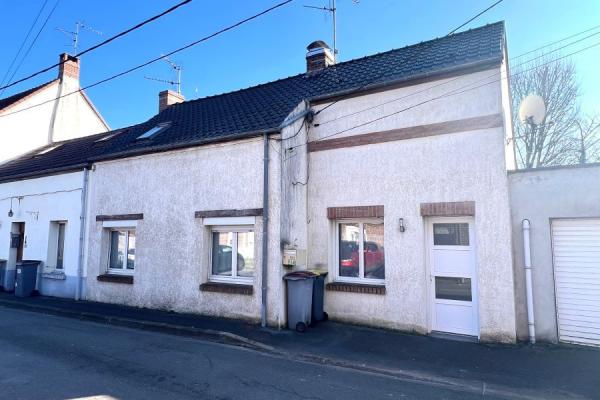 Hyper centre, maison mitoyenne avec 2 chambres proche toutes