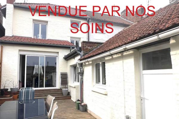 Maison semi individuelle située en secteur prisé, entièremen