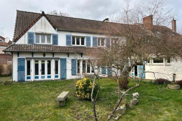 Centre ville, immeuble à usage mixte développant plus de 257