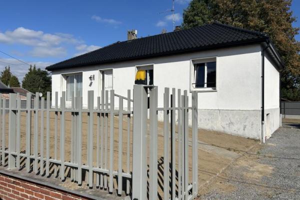 Plain pied individuelle à rénover développant 100m2 habitabl