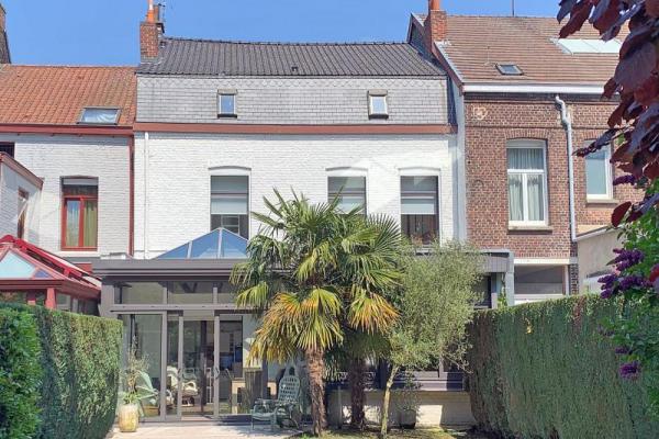 EXCLUSIVITE ! Maison bourgeoise avec charme et cachet, hyper