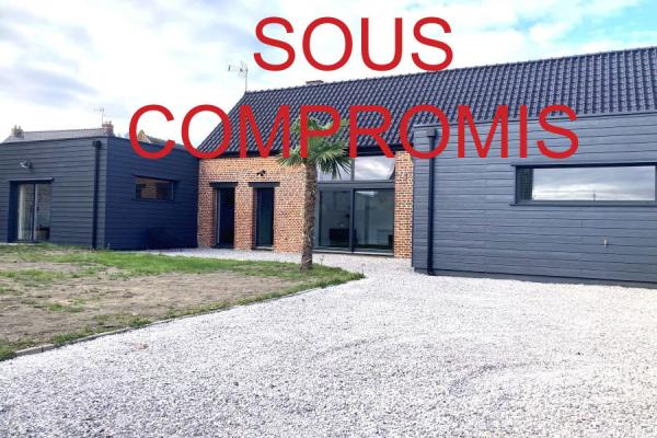 Exclu ! Secteur prisé, en retrait de rue au calme, grange ré