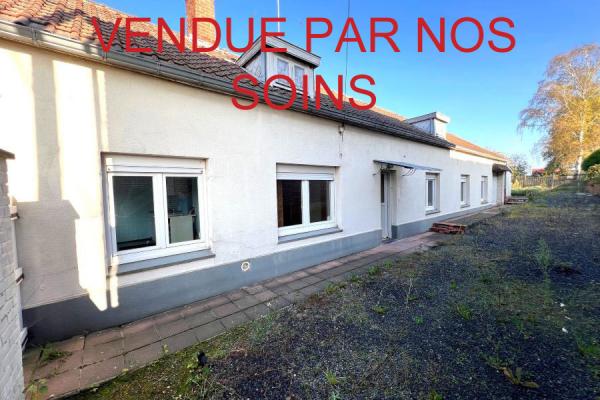 Longère individuelle de plain-pied à rénover sur beau terrai