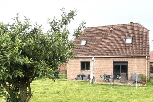 Pavillon individuel de 2004 développant 112m2 utiles et bâti