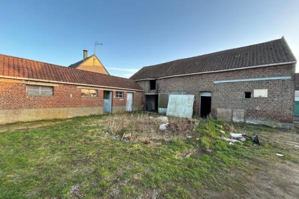 Belle grange individuelle à rénover complétement !!