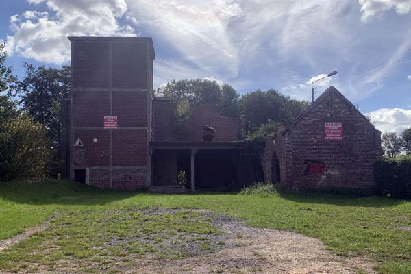 Ancien Moulin à rénover complétement !!! 