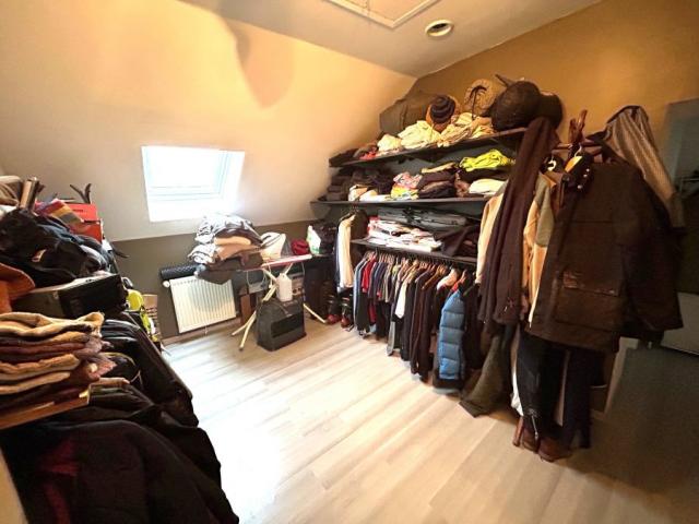 Maison de campagne rénovée développant 139m2 et bâtie sur un