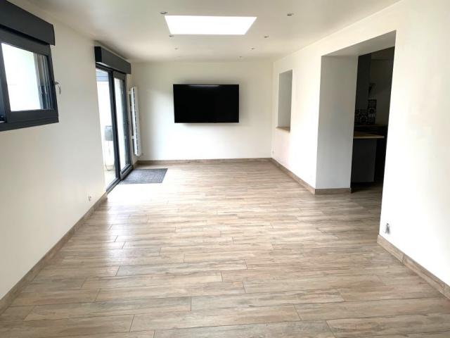 Maison de village entièrement rénovée secteur prisé, 139m2 h