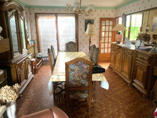 Maison de 105m2 située au calme, dans une impasse, à rénover