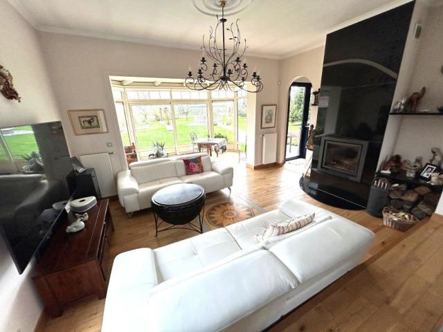 Pavillon individuel de 2010, prestations de qualité !!! 