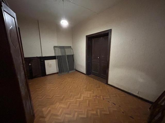 Corps de ferme individuelle comprenant : bâtisse principale 