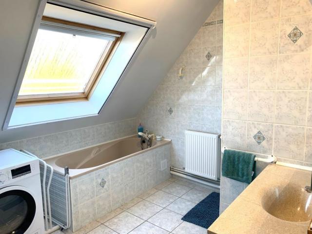 Pavillon individuel de 2002 de 160m2 en parfait état bâti su