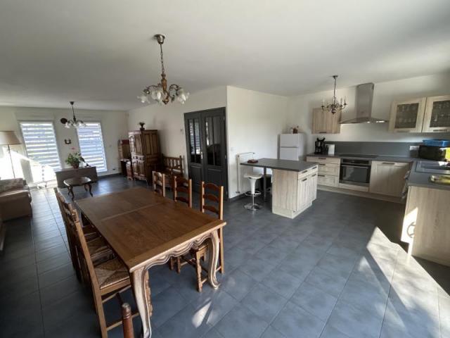 Plain-pied individuel achevé en 2014 développant 110,85m2 et