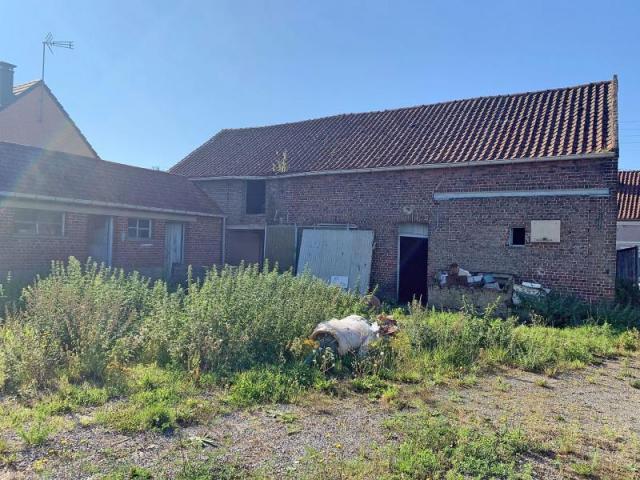 Belle grange individuelle à rénover complétement !!