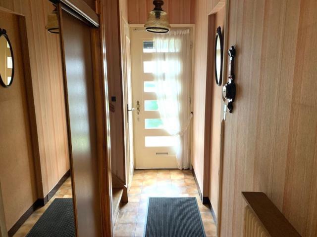 Maison semi individuelle de 93m2 avec garage bâtie sur une p