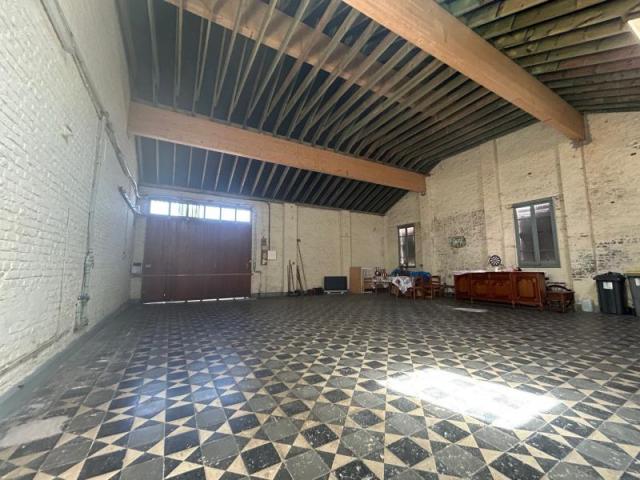 Maison bourgeoise Semi individuelle développant de beaux vol