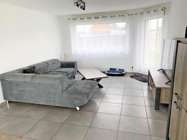Pavillon individuel semi-plain-pied de 2015 avec piscine, vu