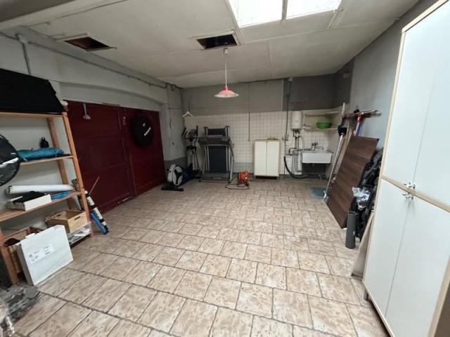 Centre ville, immeuble à usage mixte développant plus de 257