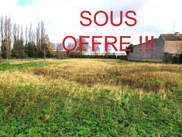 Beau potentiel pour ce terrain à bâtir de 730m2 ! 