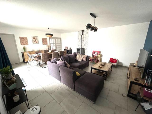 Plain-pied individuel, secteur prisé, rénovation récente + b