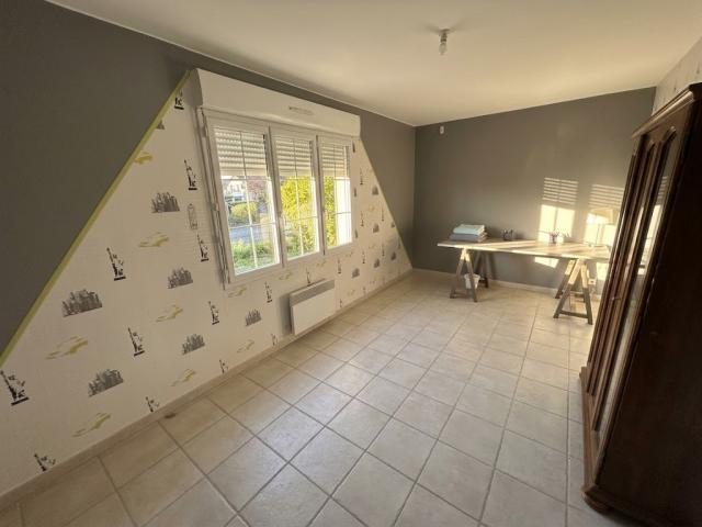 Pavillon individuel de plain-pied développant 144m2 et bâti 