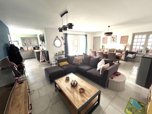 Plain-pied individuel, secteur prisé, rénovation récente + b