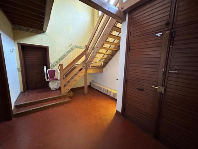 Centre ville, immeuble à usage mixte développant plus de 257