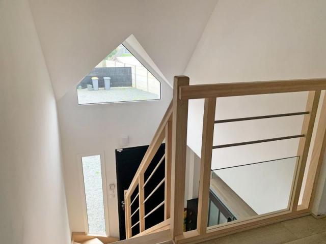 Pavillon individuel semi-plain-pied de 2015 avec piscine, vu