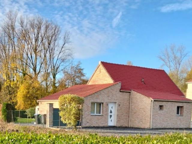 Maison de campagne individuelle située au calme et proche de