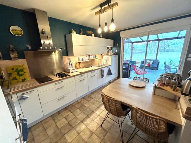 Pavillon individuel situé dans une rue calme et prisée !! 