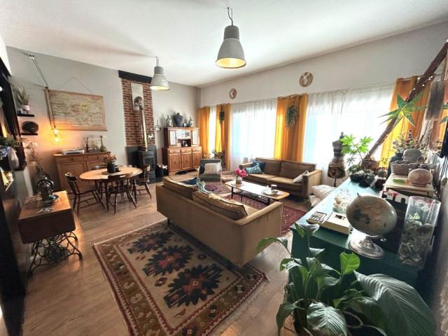 Porche des accès, maison rénovée avec charme et cachet !! 