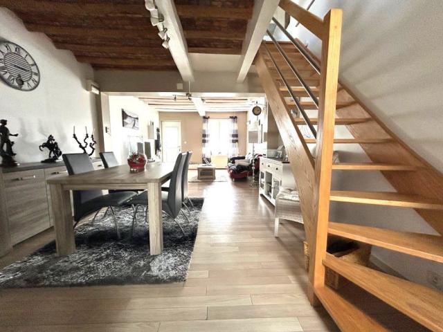 Maison de ville mitoyenne de 86m2 en excellent état bâtie su