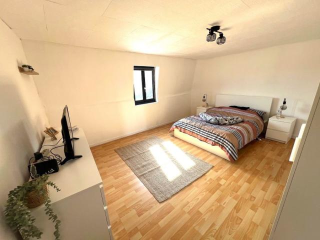 Maison de ville mitoyenne de 108,51m2 bâtie sur une parcelle