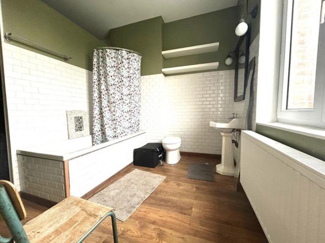 Porche des accès, maison rénovée avec charme et cachet !! 