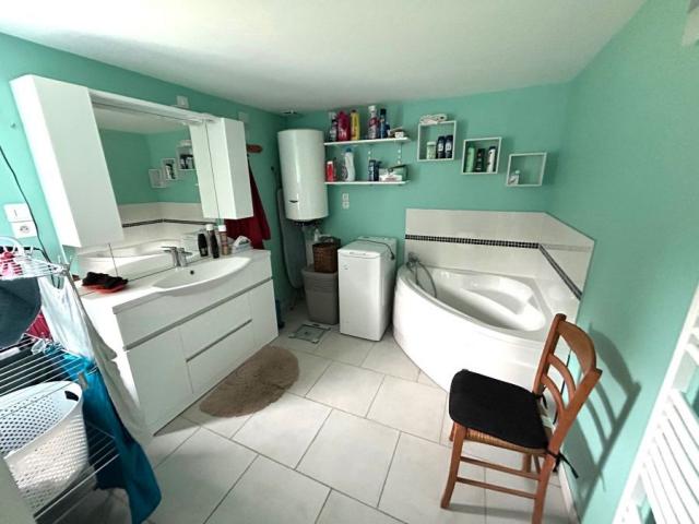 Deux logements de plain-pied idéal gite ou regroupement fami
