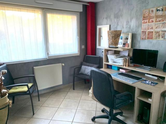 Pavillon individuel de 2002 de 160m2 en parfait état bâti su