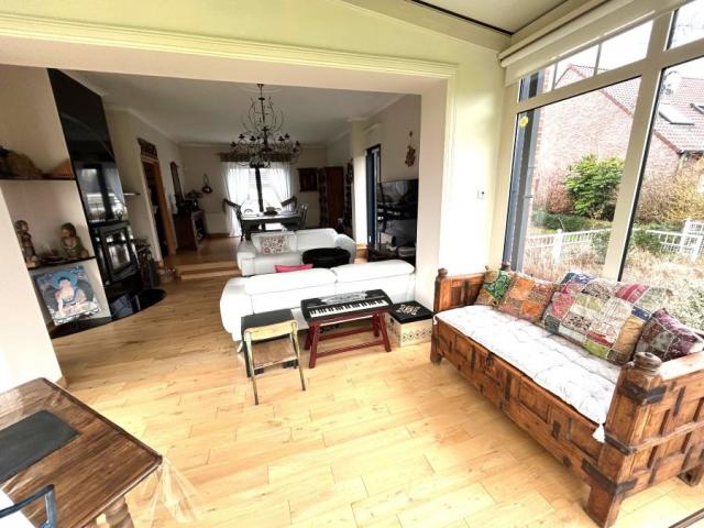 Pavillon individuel de 2010, prestations de qualité !!! 